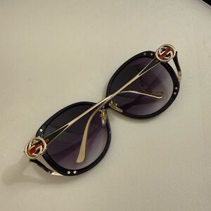 Elegant Black Sunglasses